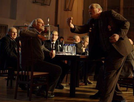 硬汉普京观看车臣战争电影因感动流泪